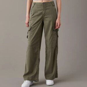 American Eagle Dreamy Drape Stretch Super High-Waisted Cargo Baggy Wide-Leg Pant